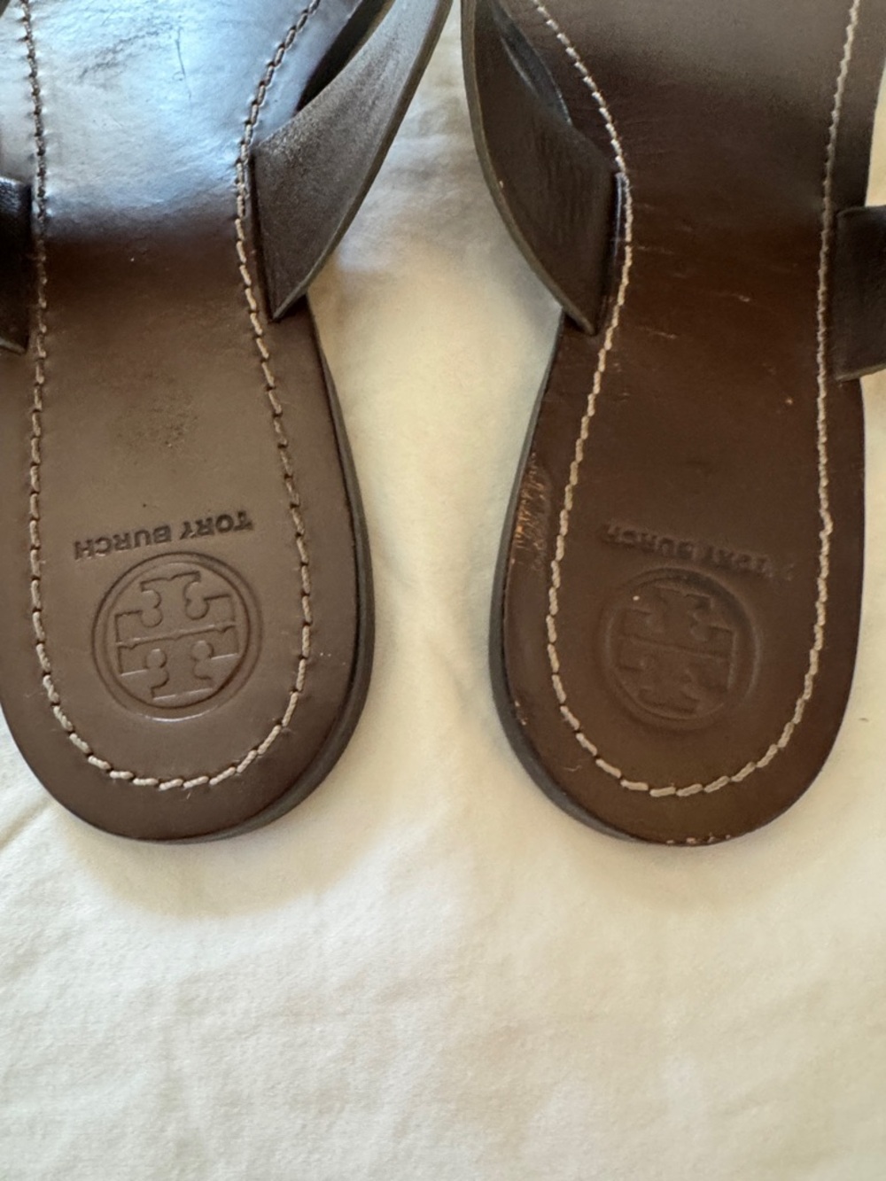 Tory Burch Metallic Bronze Logo Thong Sandals 9.5 - Picture 3 of 6